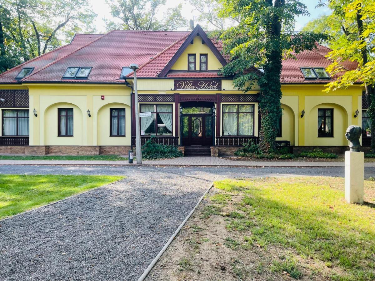 Villa Hotel Debrecen Ngoại thất bức ảnh