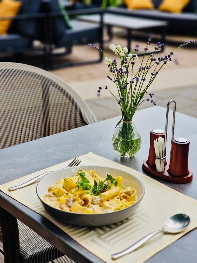 Villa Hotel Debrecen Ngoại thất bức ảnh