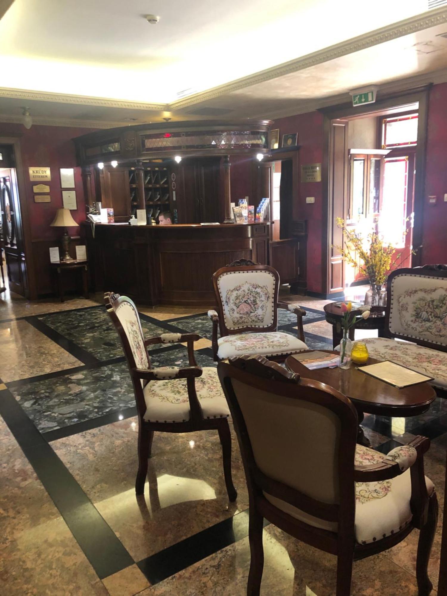 Villa Hotel Debrecen Ngoại thất bức ảnh
