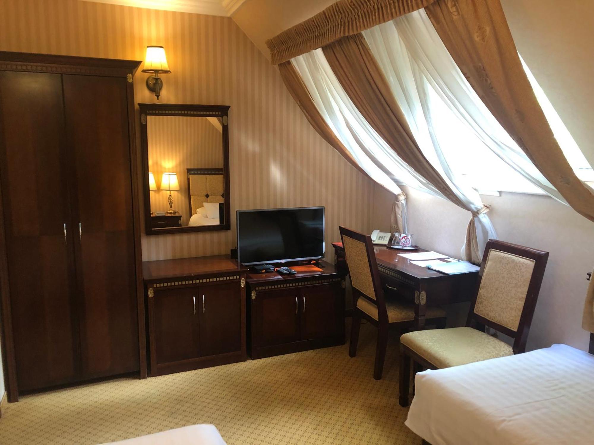 Villa Hotel Debrecen Ngoại thất bức ảnh
